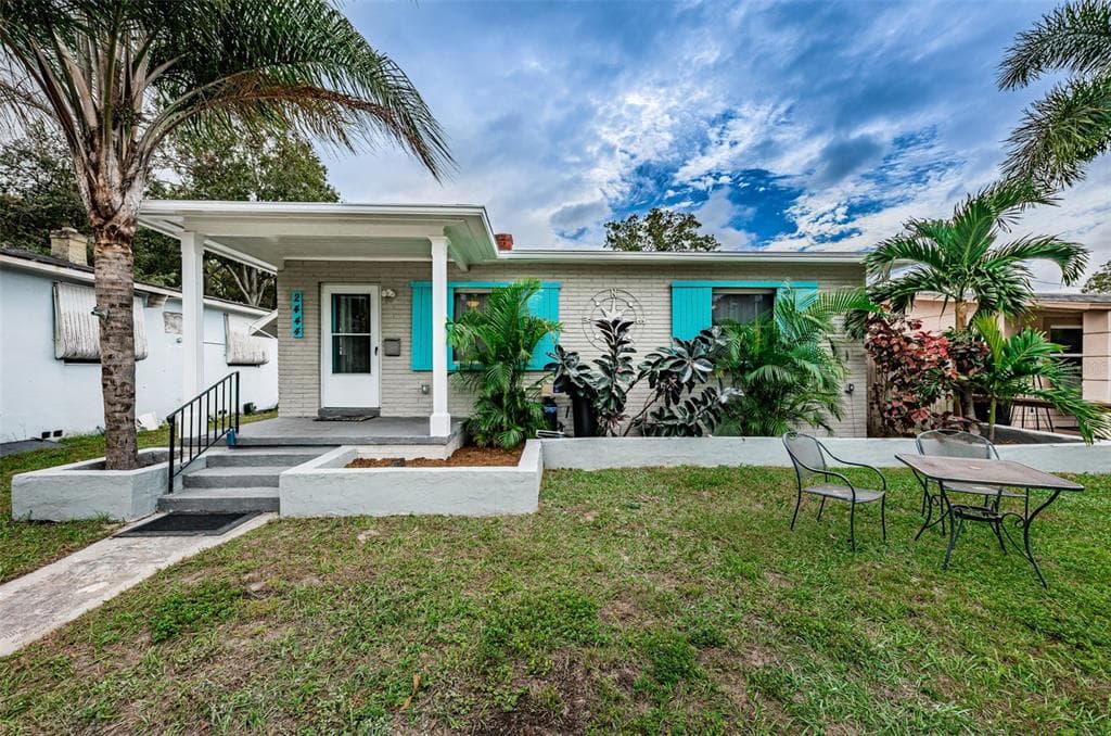 2444 34TH AVENUE N ST PETERSBURG, FL 33713