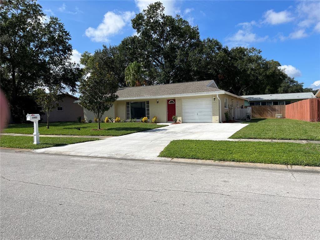 1002 ANCHORAGE LANE PALM HARBOR, FL 34685