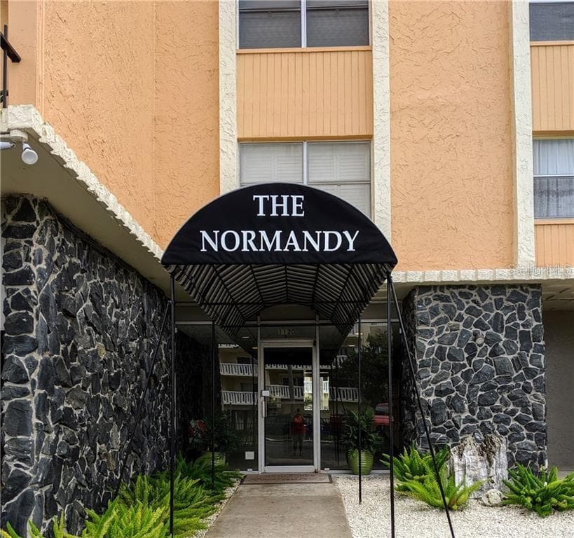 1120 N SHORE DRIVE NE UNIT 602 ST PETERSBURG, FL 33701