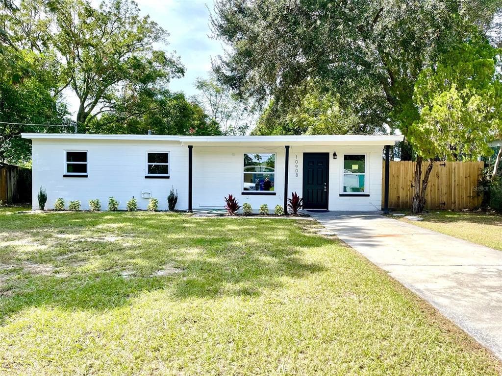 10908 N ANNETTE AVENUE TAMPA, FL 33612