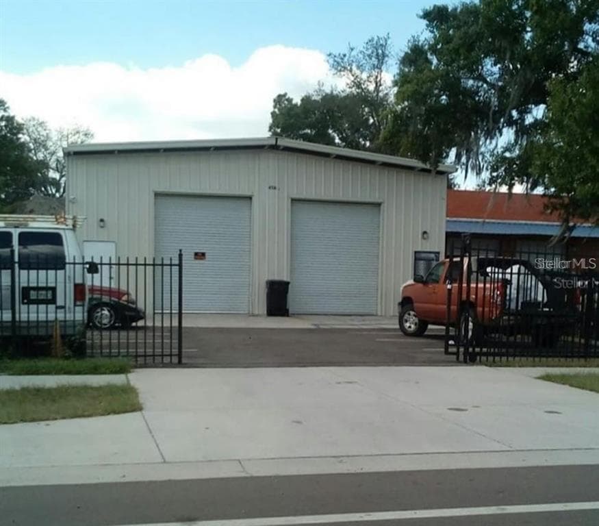 4706 N LOIS AVENUE UNIT B