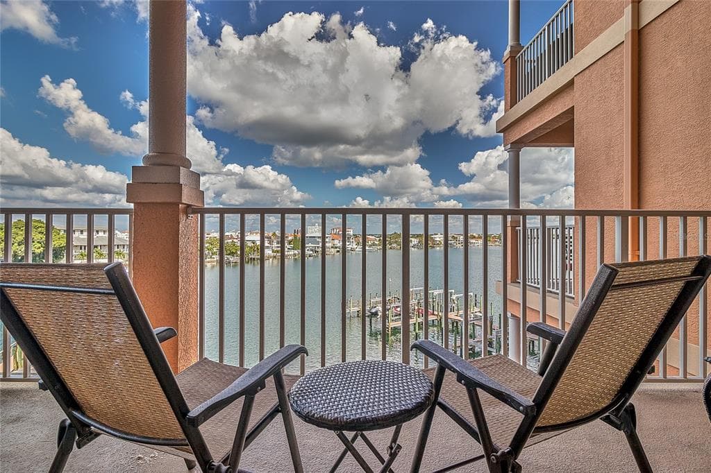 530 S GULFVIEW BOULEVARD UNIT 402