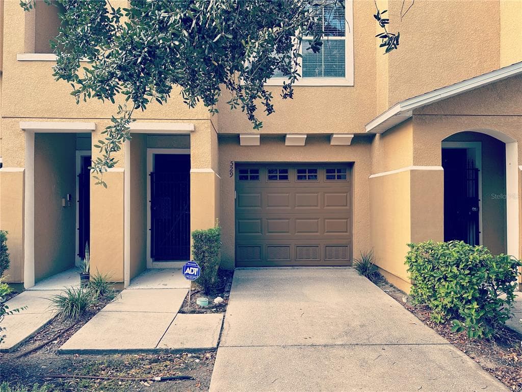 529 VINCINDA CREST WAY TAMPA, FL 33619