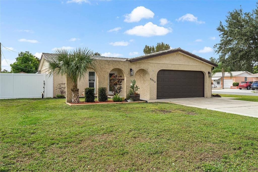 6074 43RD TERRACE N KENNETH CITY, FL 33709