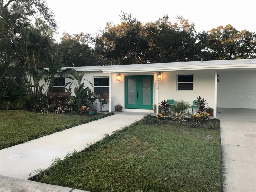 2905 W BALLAST POINT BOULEVARD TAMPA, FL 33611