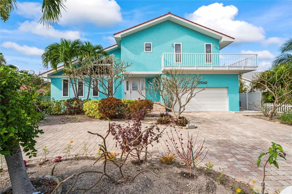 2992 E VINA DEL MAR BOULEVARD ST PETE BEACH, FL 33706