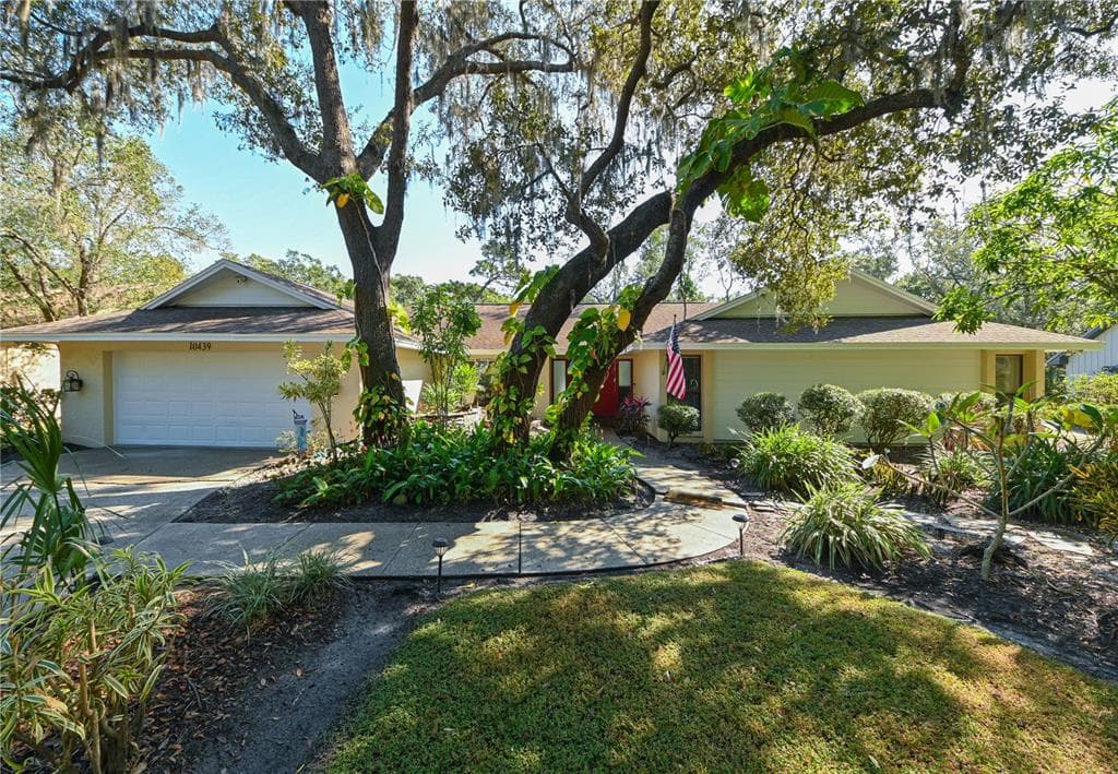 10439 OAKBROOK DRIVE