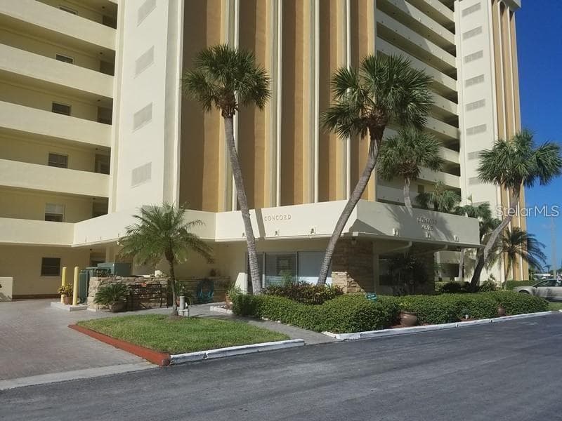 4525 COVE CIRCLE UNIT 1103