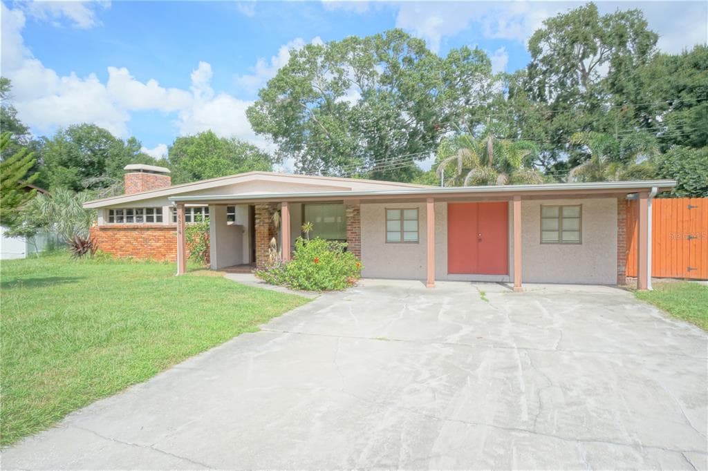 4914 N RIVER SHORE DRIVE TAMPA, FL 33603