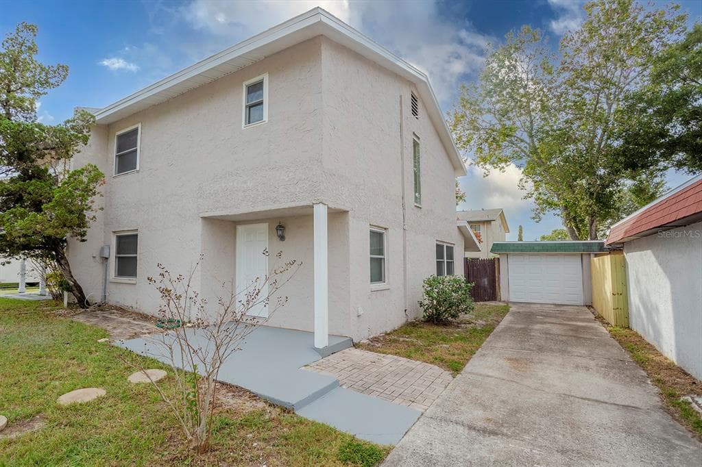 2078 LOMA LINDA WAY N CLEARWATER, FL 33763