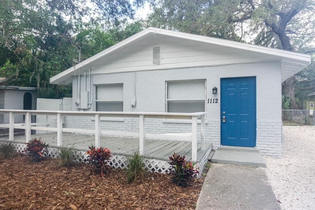 1112 6TH STREET E BRADENTON, FL 34208