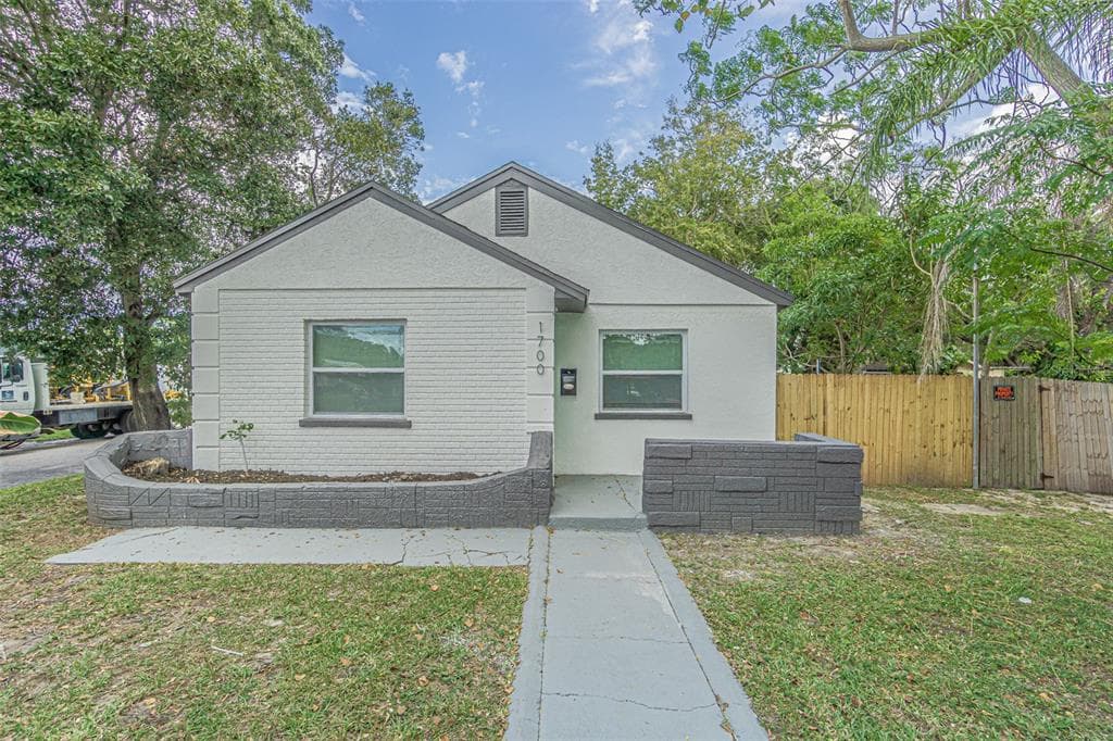 1700 30TH STREET S ST PETERSBURG, FL 33712