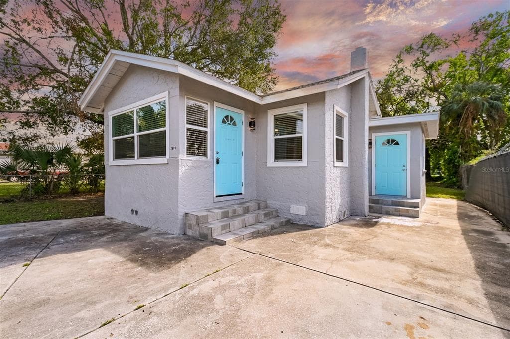 2608 25TH STREET SARASOTA, FL 34234