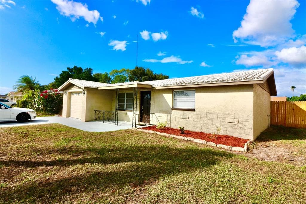 3221 HOLIDAY LAKE DRIVE HOLIDAY, FL 34691