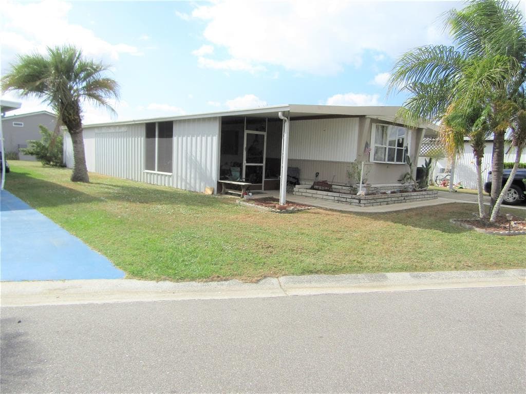 114 SAINT KITTS WAY APOLLO BEACH, FL 33572