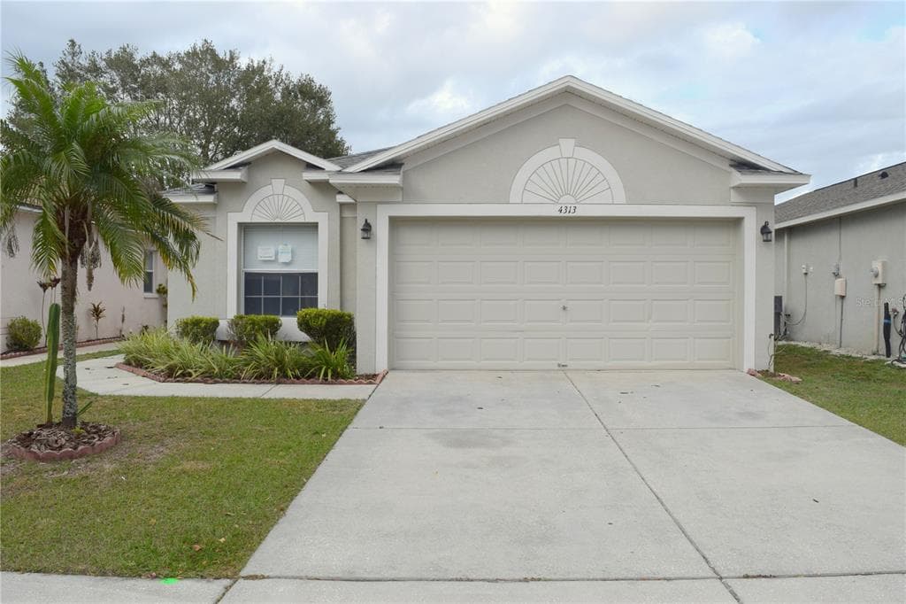 4313 COUNTRY HILLS BOULEVARD PLANT CITY, FL 33563