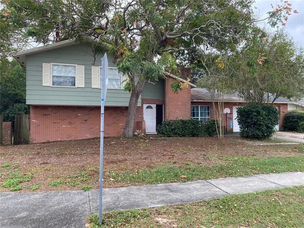 701 KINGSWOOD PLACE BRANDON, FL 33511