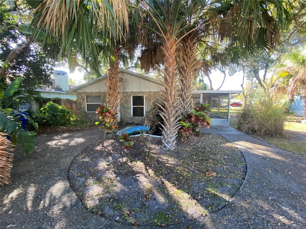 2686 SUNSET DRIVE UNIT B LARGO, FL 33770