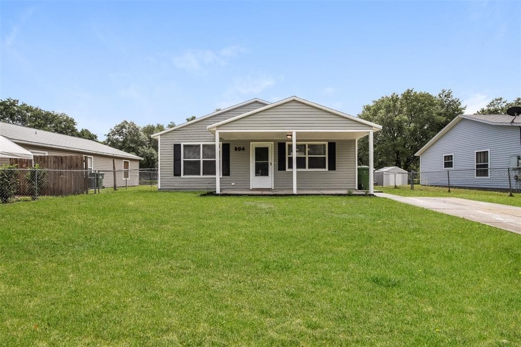 804 GEORGIA AVENUE LEESBURG, FL 34748