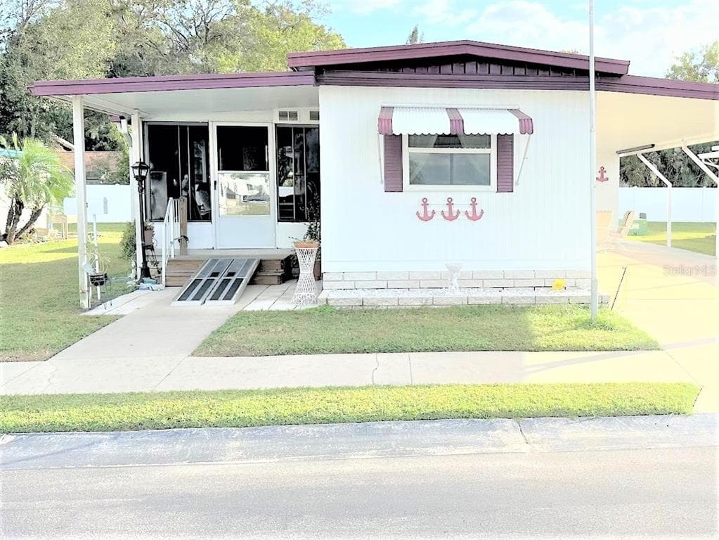 6100 62ND AVENUE N UNIT 3 PINELLAS PARK, FL 33781