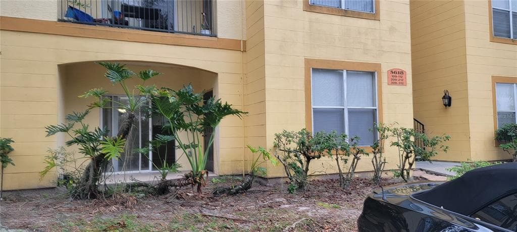 5618 PINNACLE HEIGHTS CIR UNIT 110 TAMPA, FL 33624