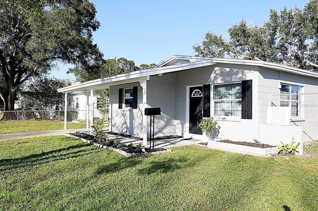 8949 59TH STREET N PINELLAS PARK, FL 33782