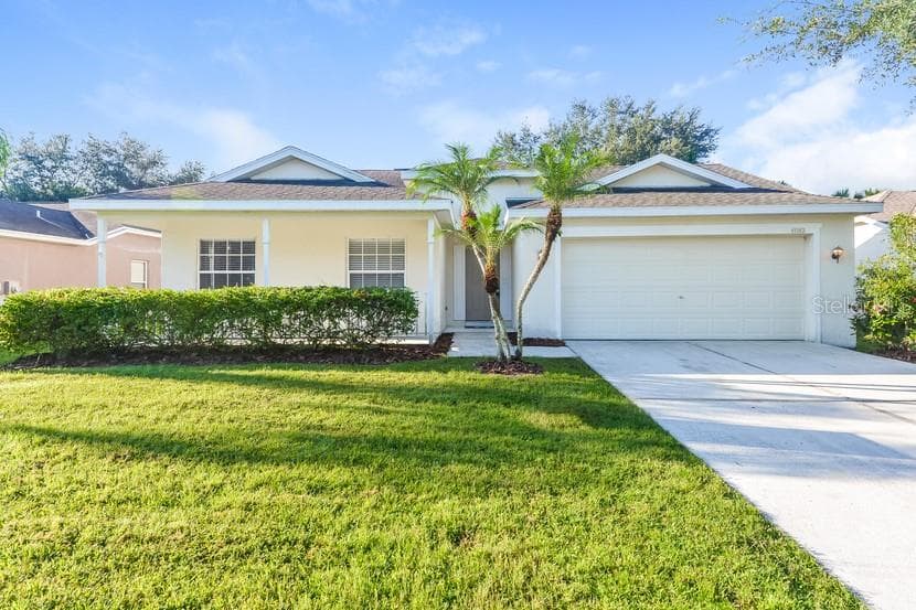 4042 BANBURY CIRCLE PARRISH, FL 34219