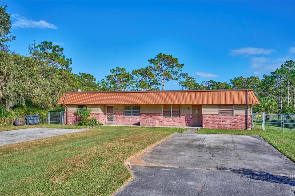 6705 DELAND AVENUE INDIAN LAKE ESTATES, FL 33855