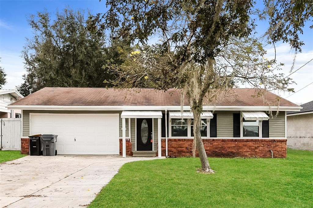 162 LAKE ROY DRIVE WINTER HAVEN, FL 33884