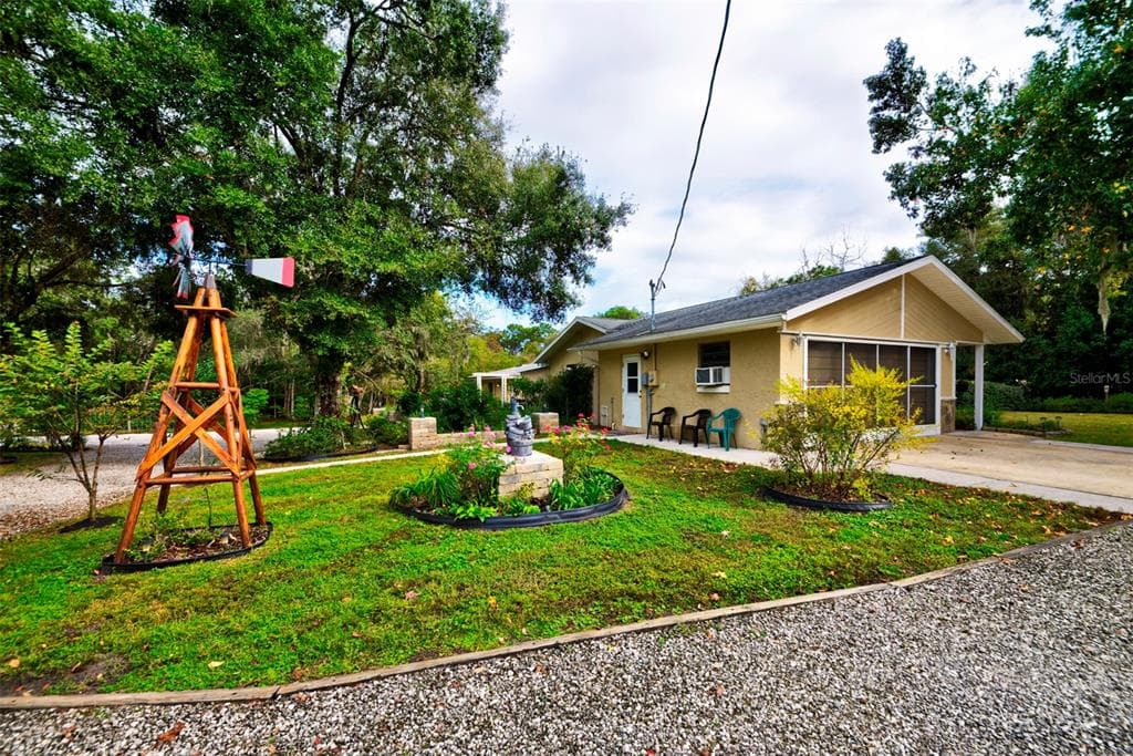 905 N MCGOWAN AVENUE CRYSTAL RIVER, FL 34429