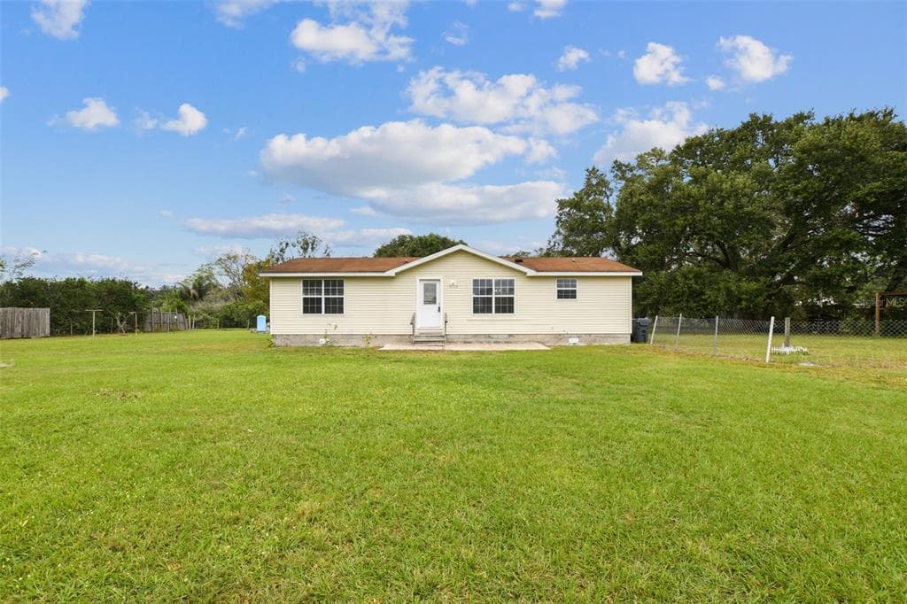 5123 HERITAGE TRAIL LAKELAND, FL 33811