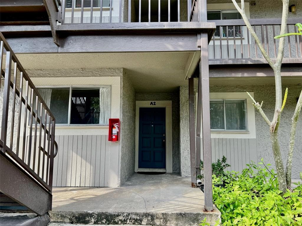 6336 NEWTOWN CIRCLE UNIT 36A2 TAMPA, FL 33615