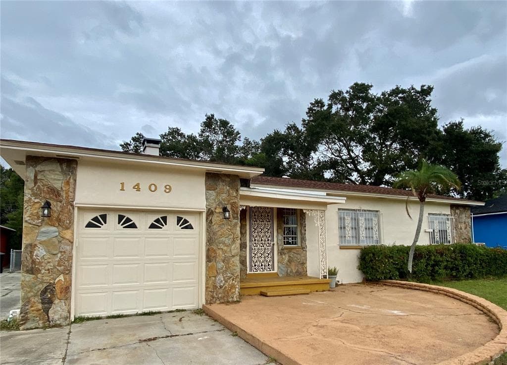 1409 28TH AVENUE S ST PETERSBURG, FL 33705