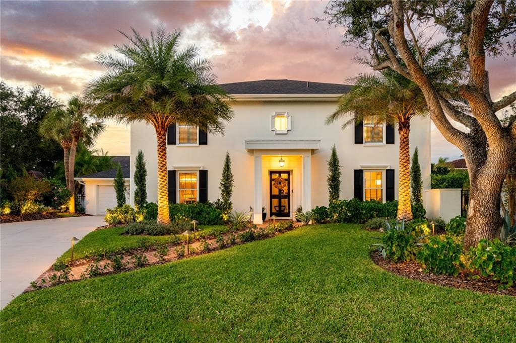 4933 W BAY WAY PLACE TAMPA, FL 33629