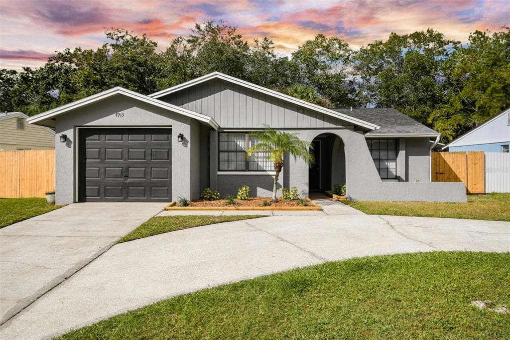4913 TRASKWOOD COURT TAMPA, FL 33624