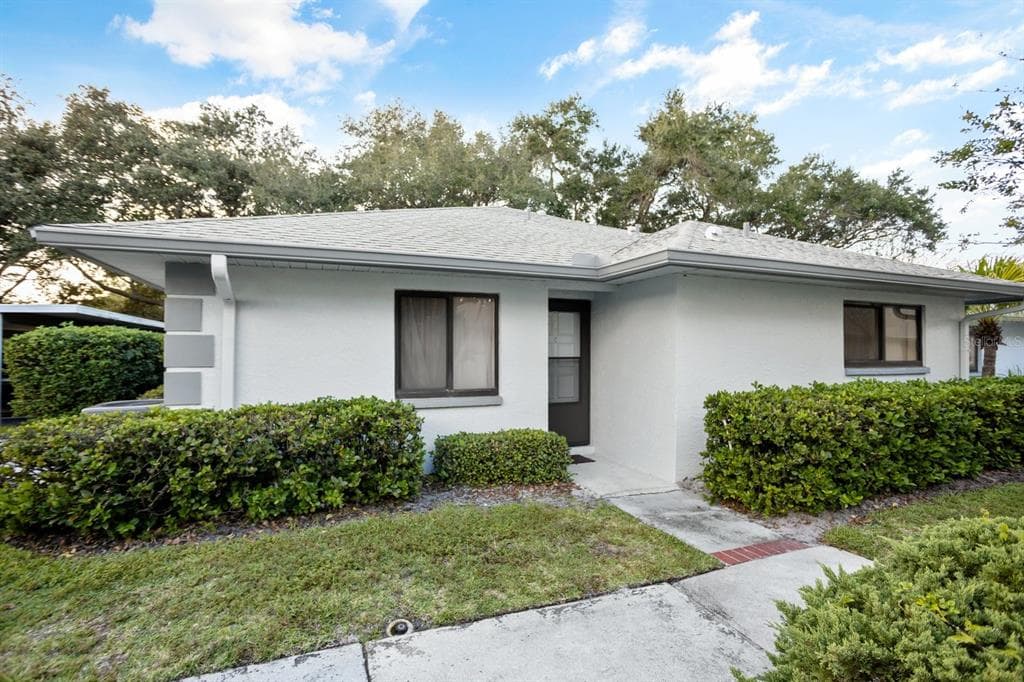 2765 COUNTRYSIDE BOULEVARD UNIT 101 CLEARWATER, FL 33761