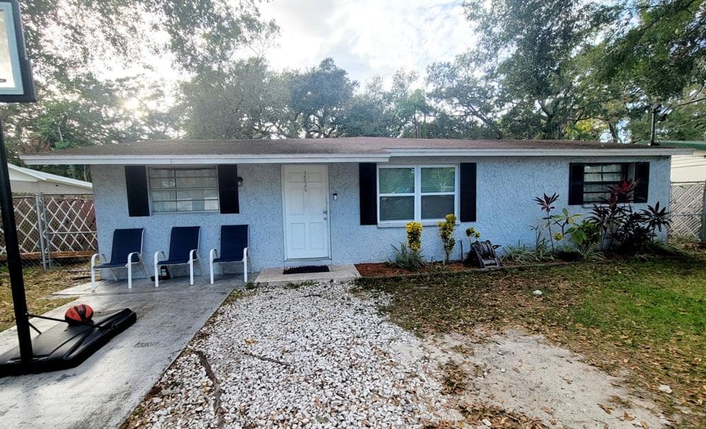 3826 BEECHWOOD BOULEVARD TAMPA, FL 33619