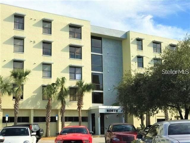 701 S MADISON AVENUE UNIT 421 CLEARWATER, FL 33756