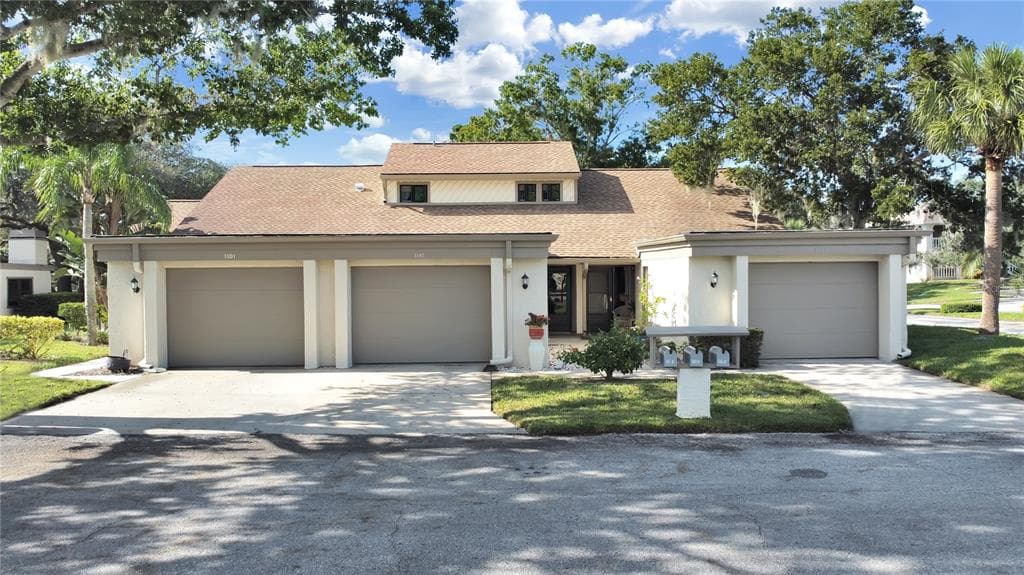 1102 PALM DRIVE TARPON SPRINGS, FL 34689