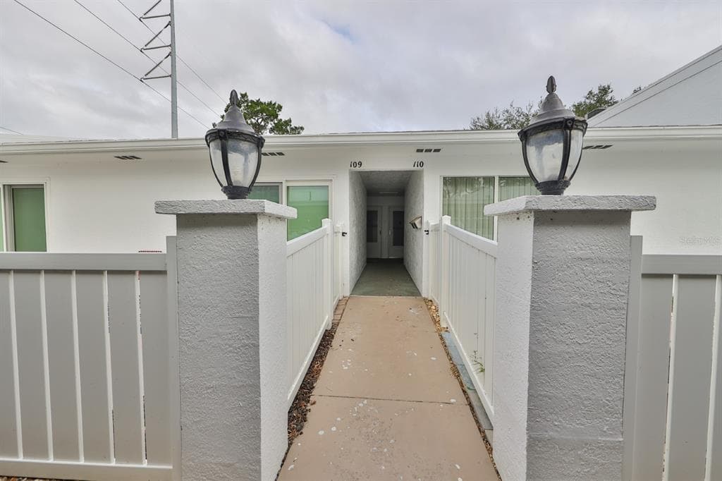 1655 S HIGHLAND AVENUE UNIT B109 CLEARWATER, FL 33756