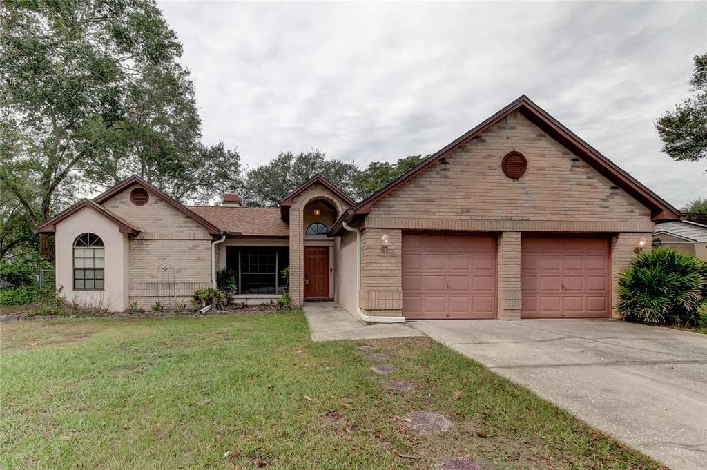 1023 SAWYERS COURT LUTZ, FL 33559