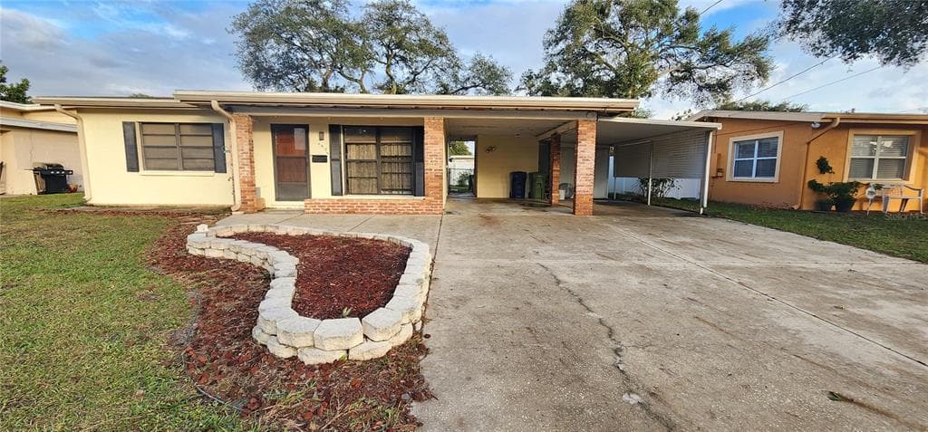 4905 N ARRAWANA AVENUE TAMPA, FL 33614