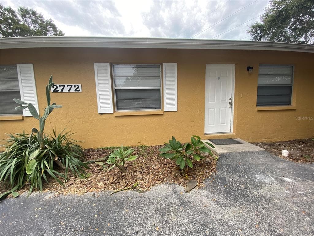 2772 63RD TERRACE N UNIT B ST PETERSBURG, FL 33702