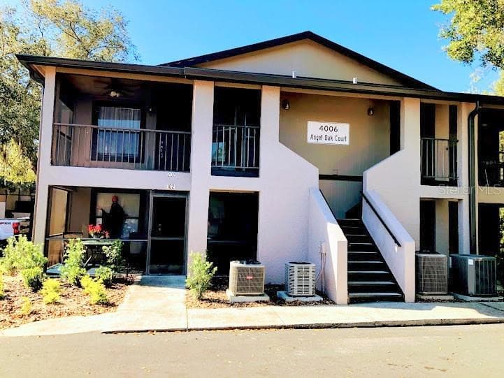 4006 ANGEL OAK COURT UNIT 202 TAMPA, FL 33613