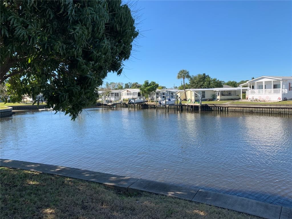 6820 MOUNT QUINCY DRIVE NE UNIT 359 ST PETERSBURG, FL 33702