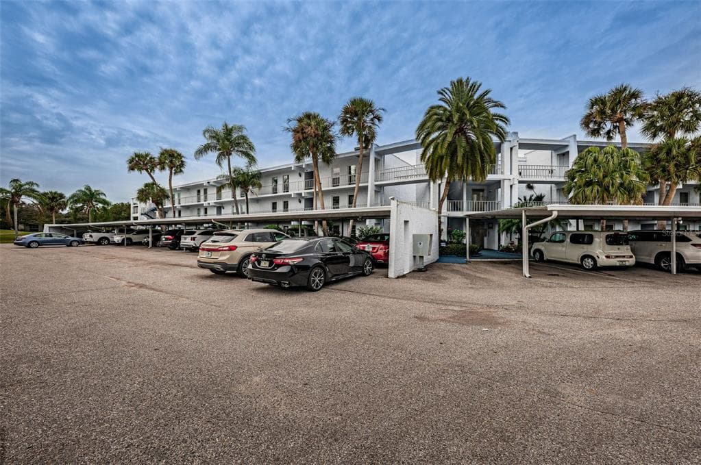 225 COUNTRY CLUB DRIVE UNIT C227 LARGO, FL 33771