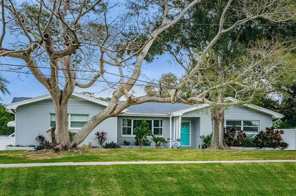 1911 N HIGHLAND AVENUE CLEARWATER, FL 33755