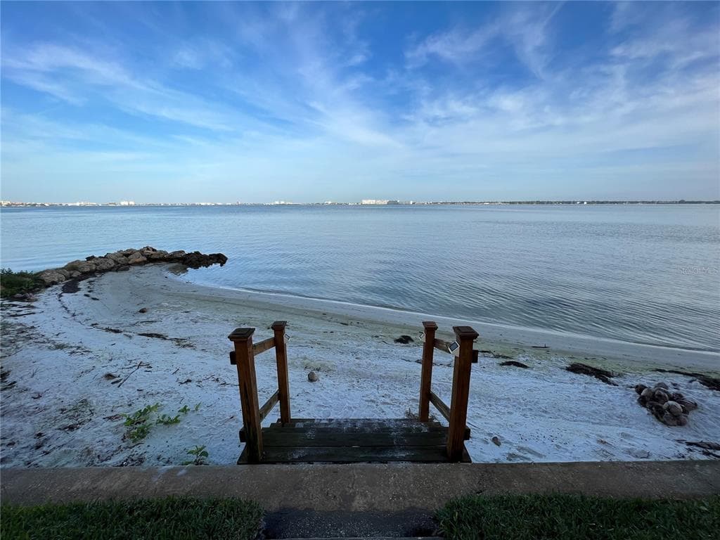 5532 LA PUERTA DEL SOL BOULEVARD S UNIT 236 ST PETERSBURG, FL 33715