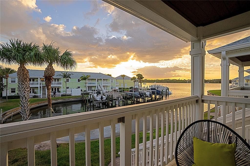 5191 SALMON DRIVE SE UNIT C ST PETERSBURG, FL 33705
