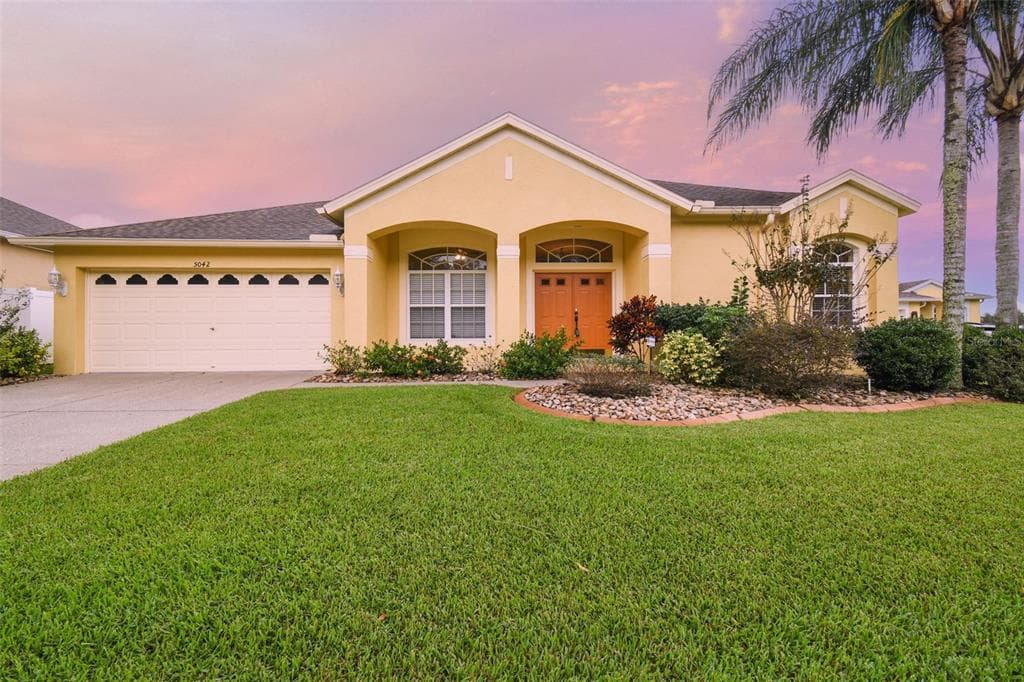 5042 DECIDELY COURT WESLEY CHAPEL, FL 33544